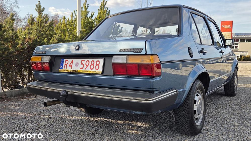 Volkswagen Jetta - 10