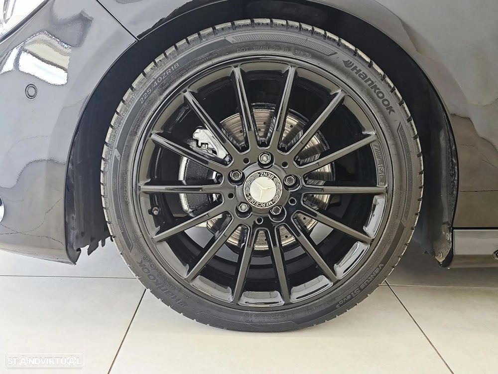 Mercedes-Benz CLA 180 7G-DCT AMG Line - 12