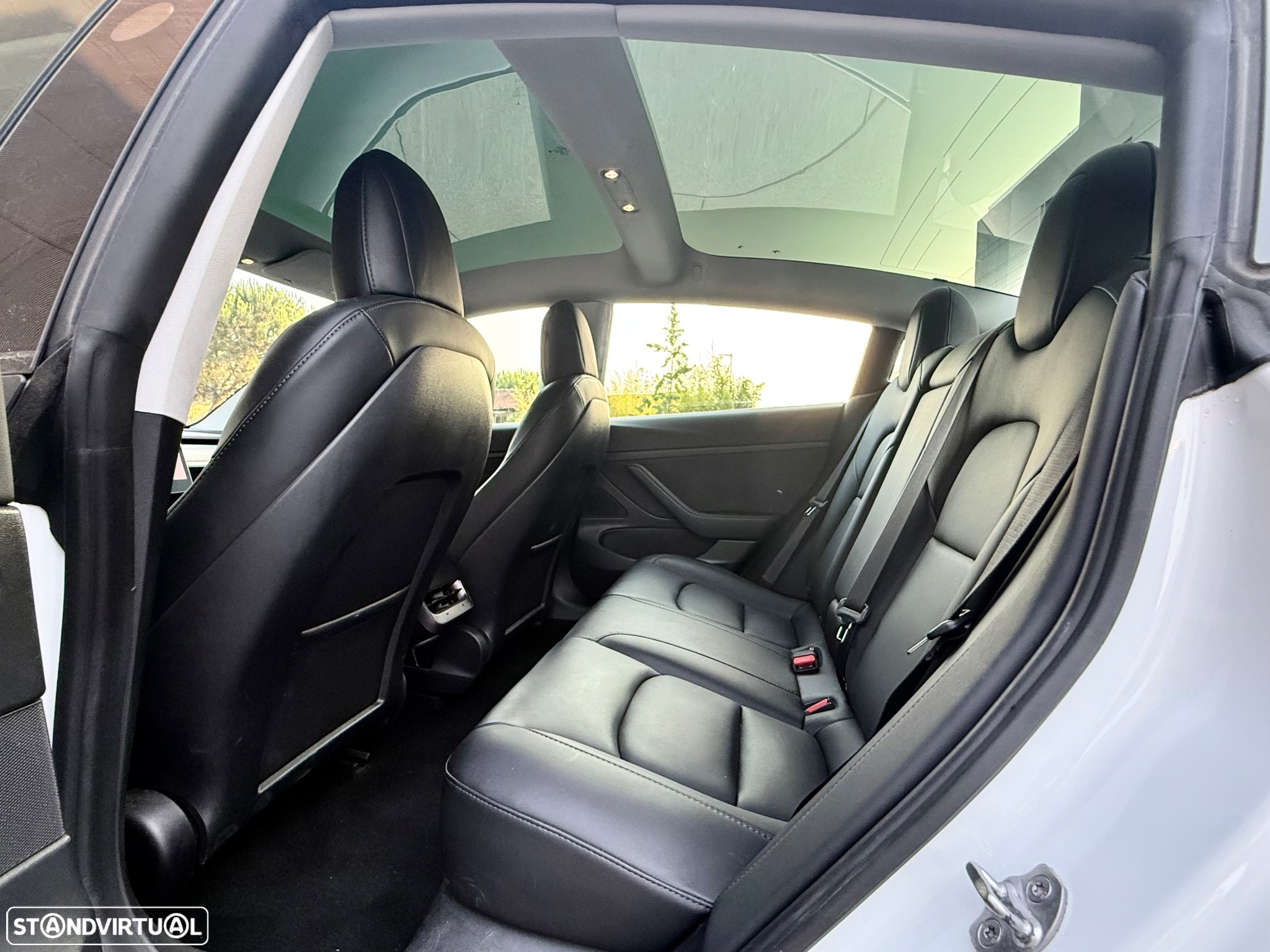 Tesla Model 3 Standard Range Plus RWD - 4