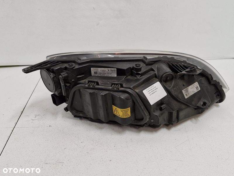 VOLVO V40 2 II LAMPA LEWY PRZÓD LEWA PRZEDNIA REFLEKTOR XENON UK 31283334 - 10