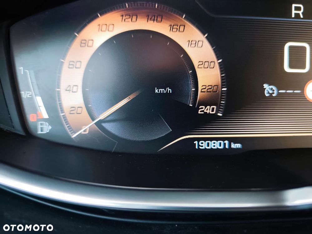 Peugeot 5008 BlueHDi 130 EAT8 Roadtrip - 30