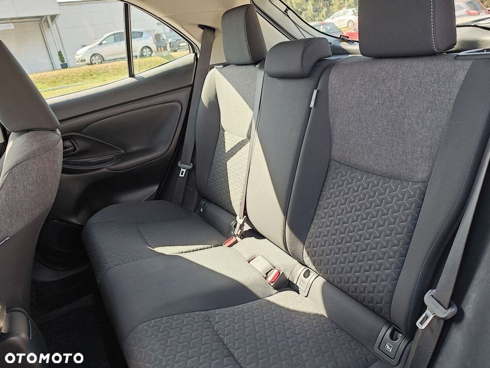 Toyota Yaris Cross Hybrid 1.5 Comfort 4x4 - 14