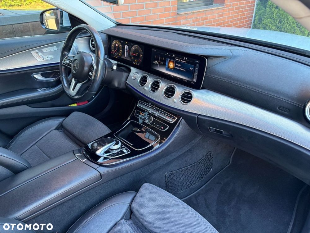 Mercedes-Benz Klasa E 220 d 9G-TRONIC Exclusive - 8