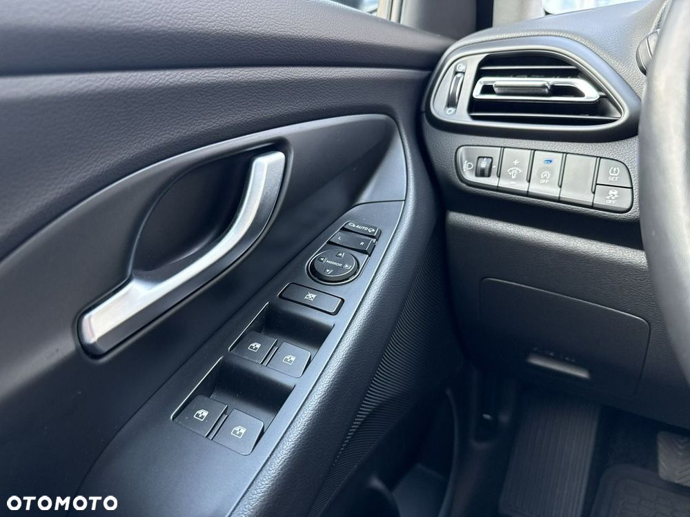 Hyundai i30 - 19