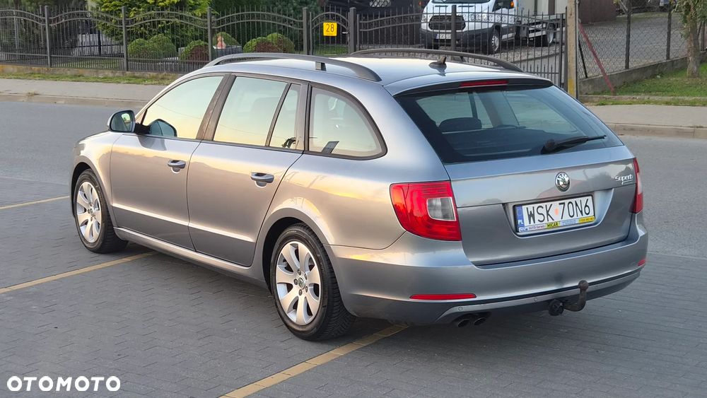 Skoda Superb 1.6 TDI Elegance Greenline - 4