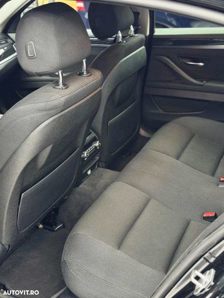 BMW Seria 5 525d Touring Sport-Aut. - 15