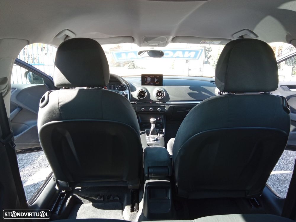 Audi A3 1.6 TDI Advance - 11