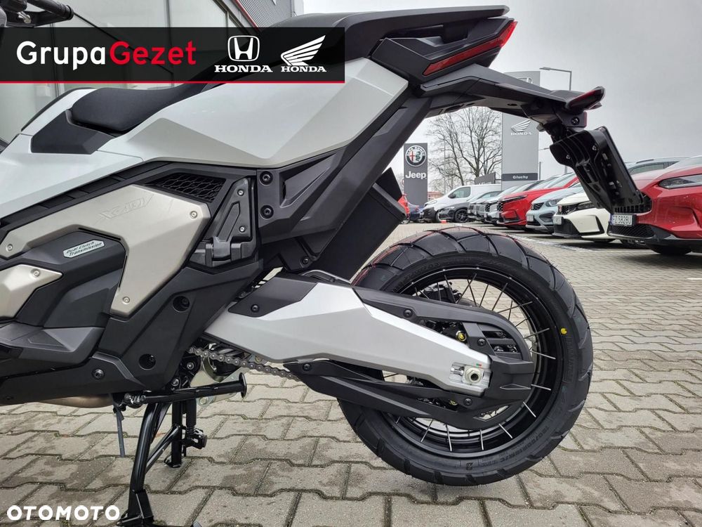 Honda X-ADV - 12