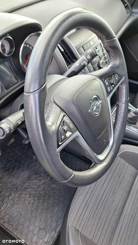 Opel Astra 1.4 T Executive EU6 - 9