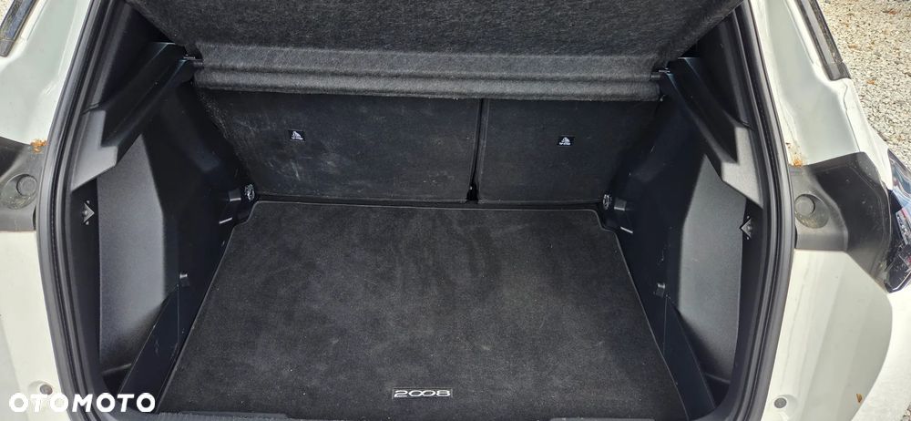 Peugeot 2008 - 10