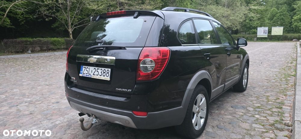 Chevrolet Captiva 2.0 d LT medium - 6