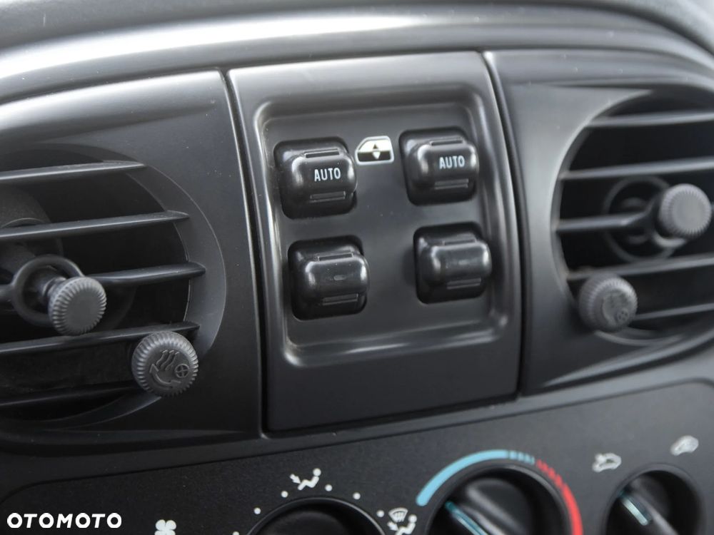 Chrysler PT Cruiser - 18