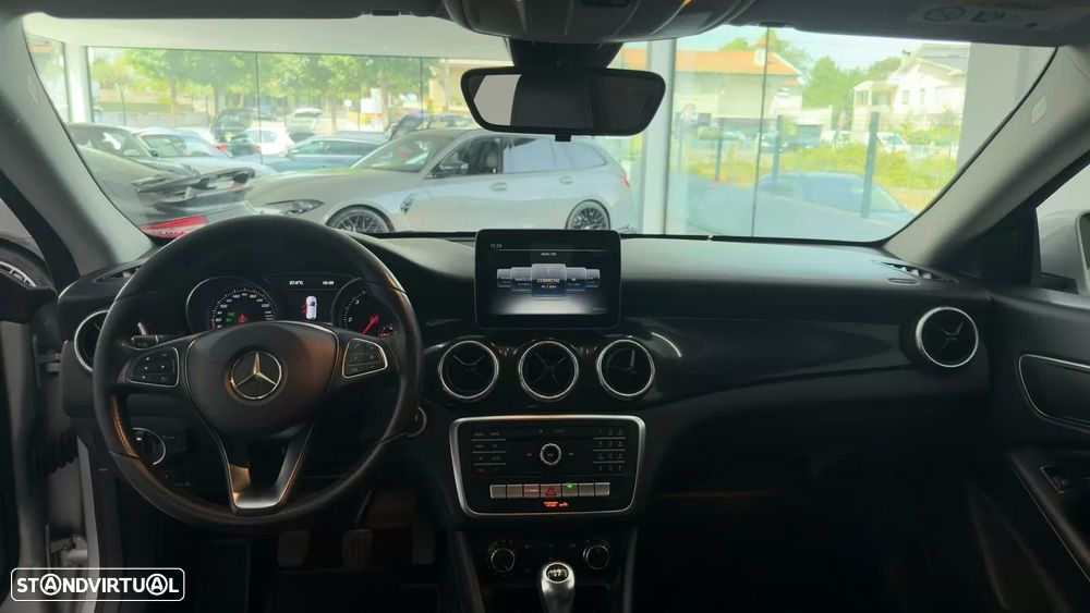 Mercedes-Benz CLA 180 d Shooting Brake Urban - 16