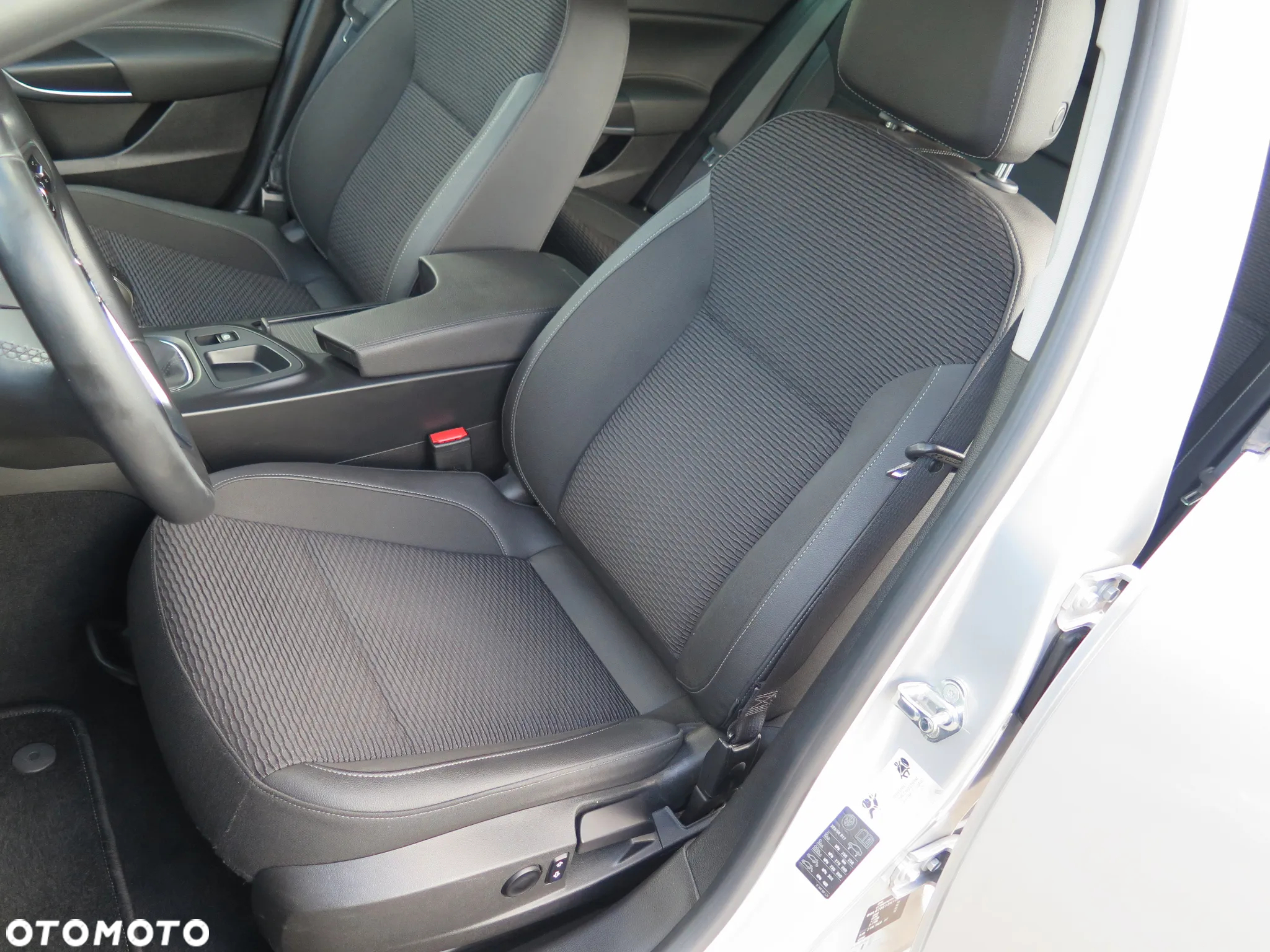Opel Insignia 2.0 CDTI Cosmo S&S - 13