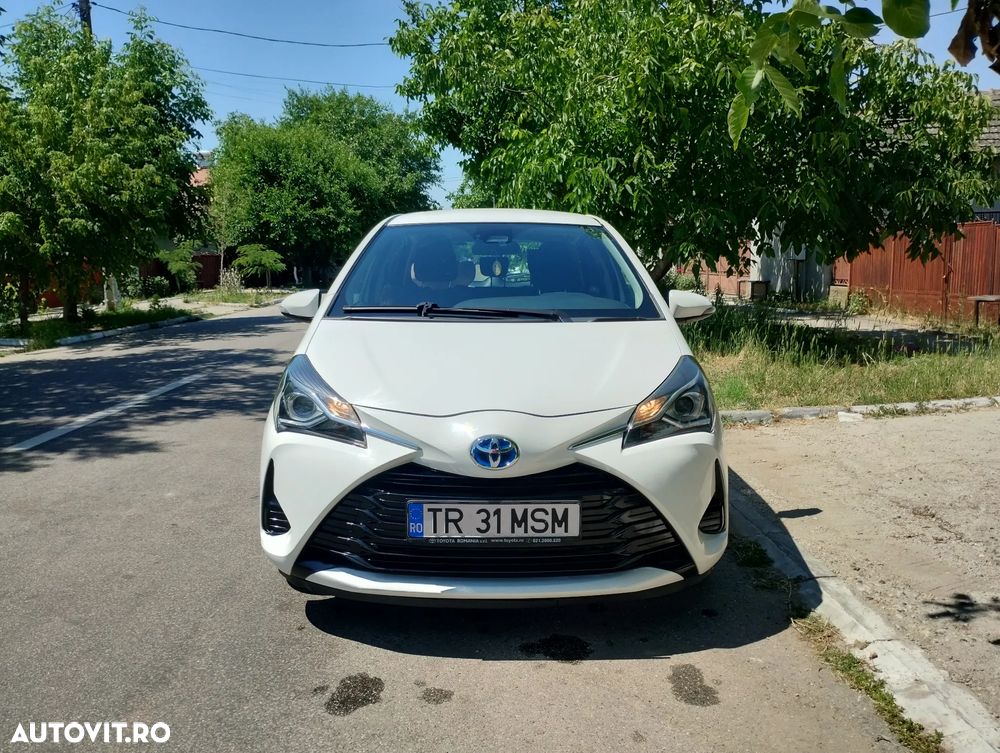Toyota Yaris 1.5 VVT-i HSD Exclusive - 1