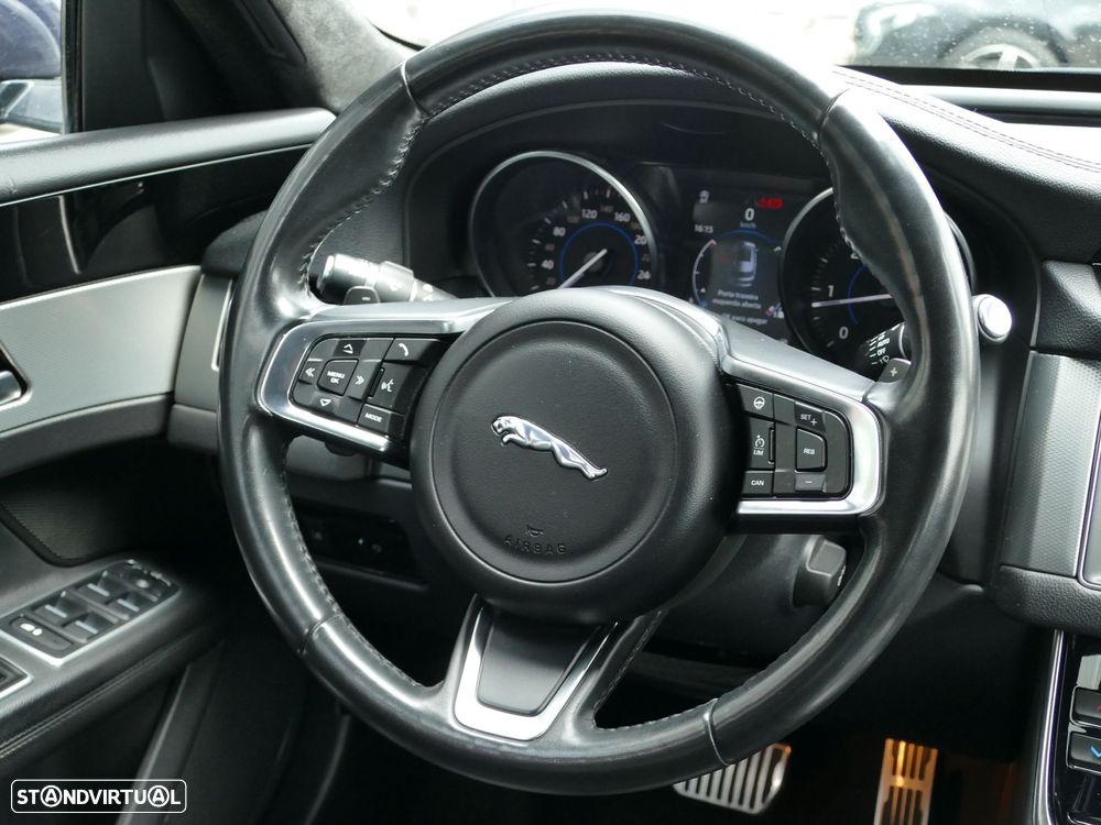 Jaguar XF Sportbrake 2.0 D Prestige Aut. - 32