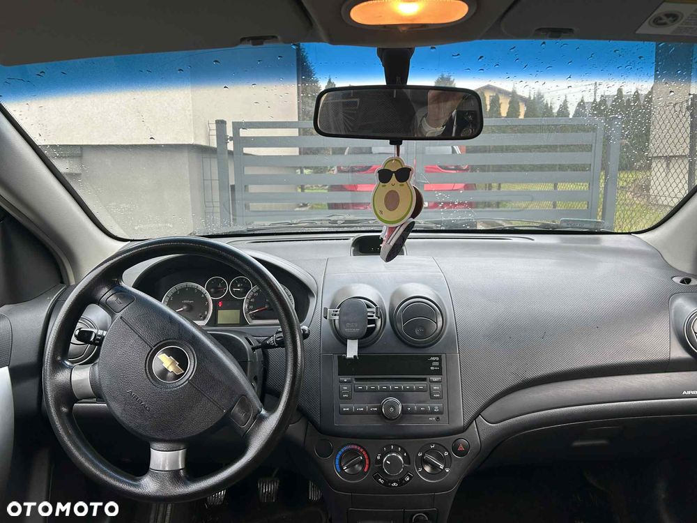 Chevrolet Aveo 1.2 16V Base - 6