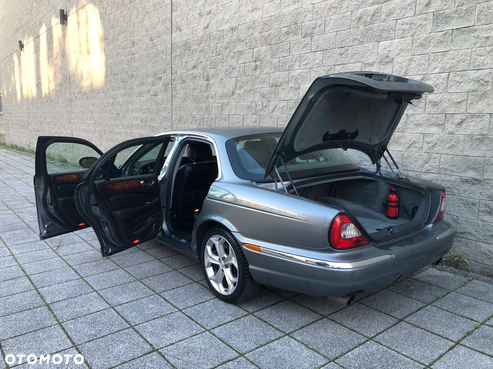 Jaguar XJ XJ6 2.7 D Executive - 23