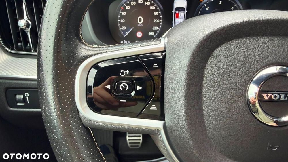 Volvo XC 60 - 33
