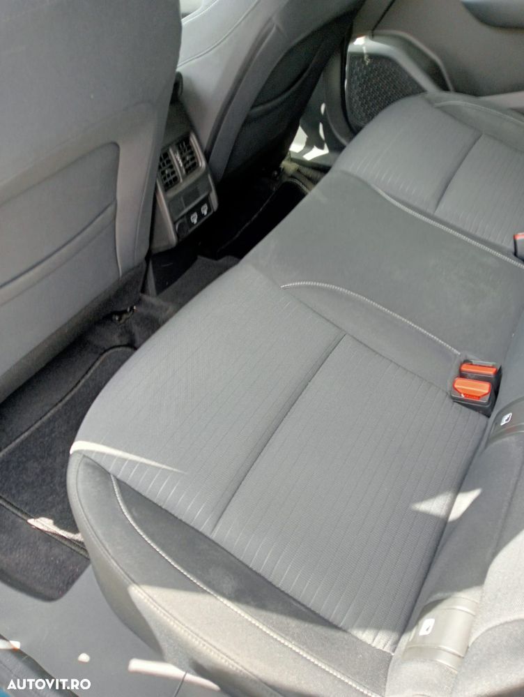 Renault Arkana E-TECH 145 Evolution - 13