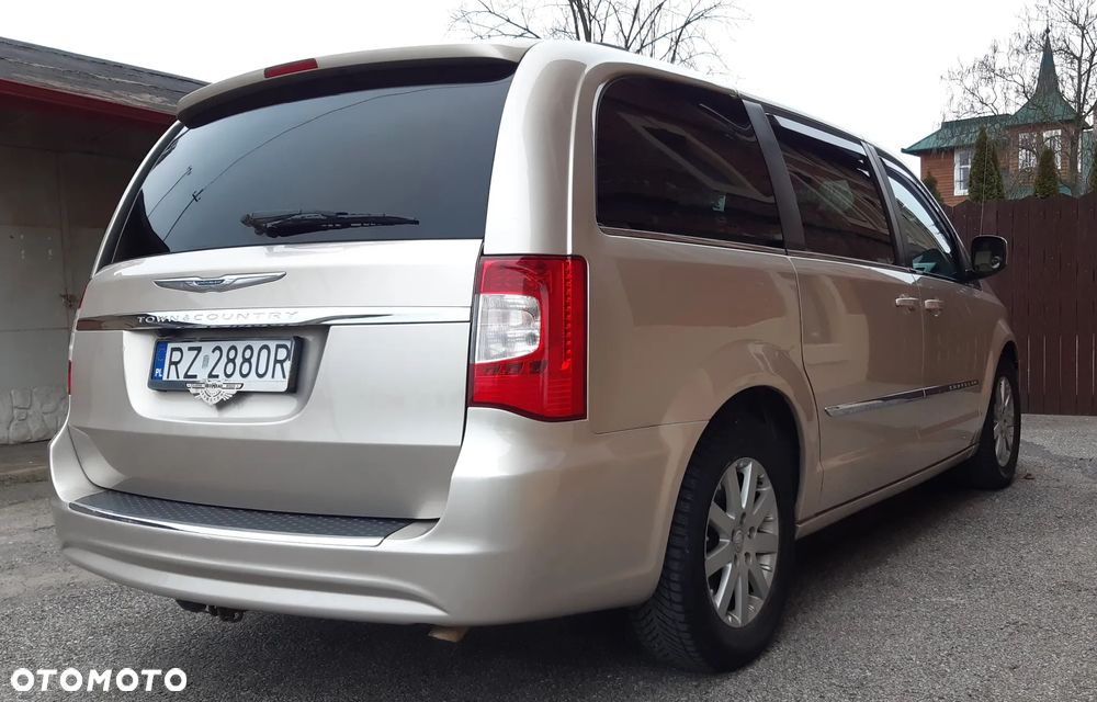 Chrysler Town & Country 3.6 Touring - 22