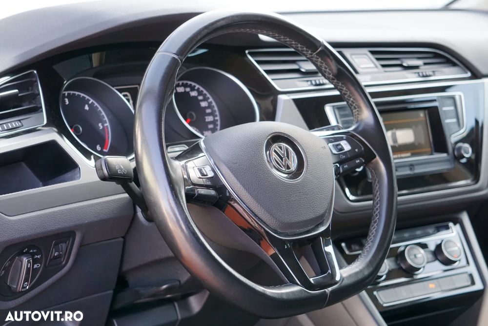 Volkswagen Touran 1.6 TDI SCR BlueMotion Technology Trendline - 14