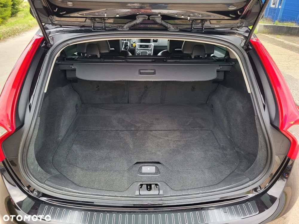 Volvo V60 D5 Geartronic Summum - 15