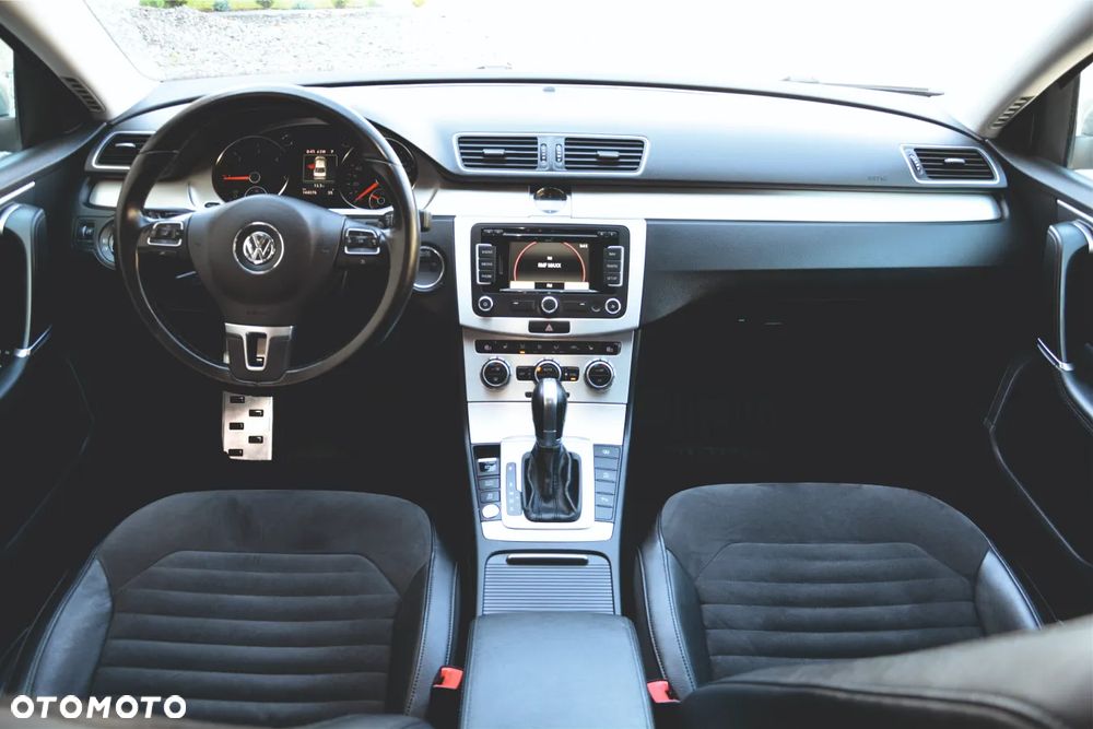 Volkswagen Passat 2.0 TDI Highline DSG - 2