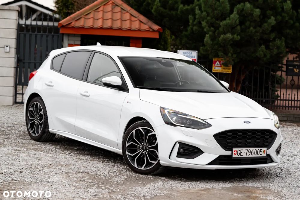 Ford Focus 1.0 EcoBoost Start-Stopp-System ST-LINE STYLE - 2