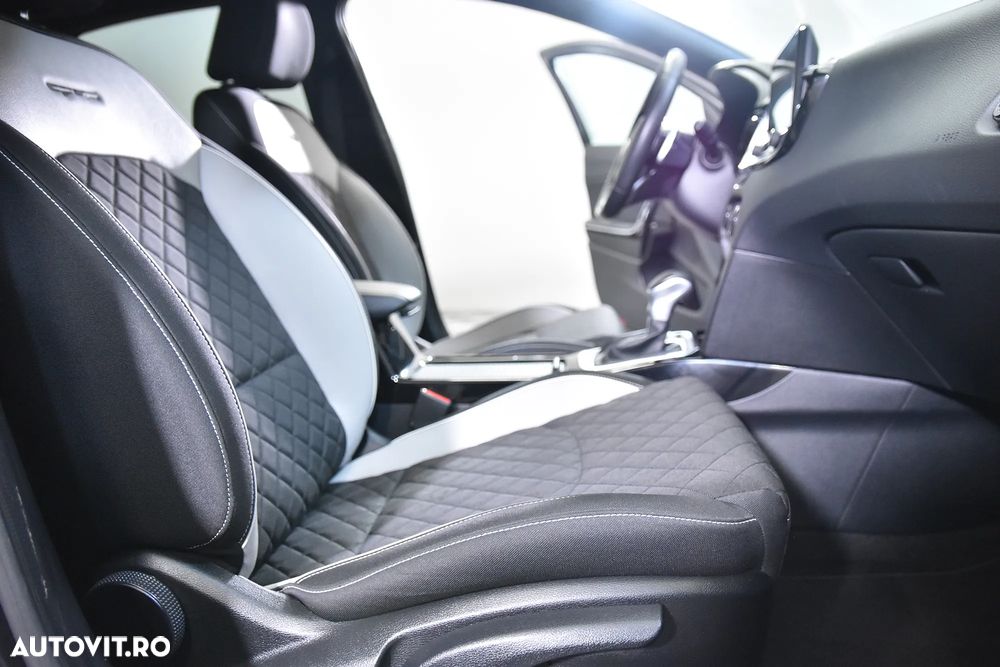 Kia Ceed - 12