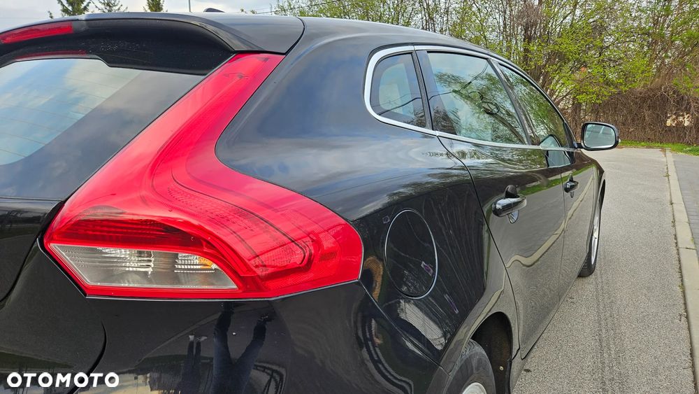Volvo V40 D4 Momentum - 11