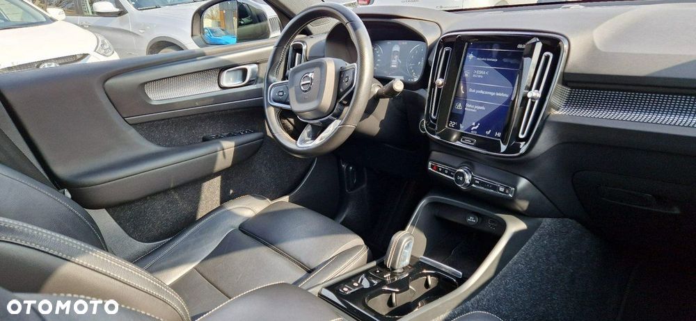 Volvo XC 40 - 35