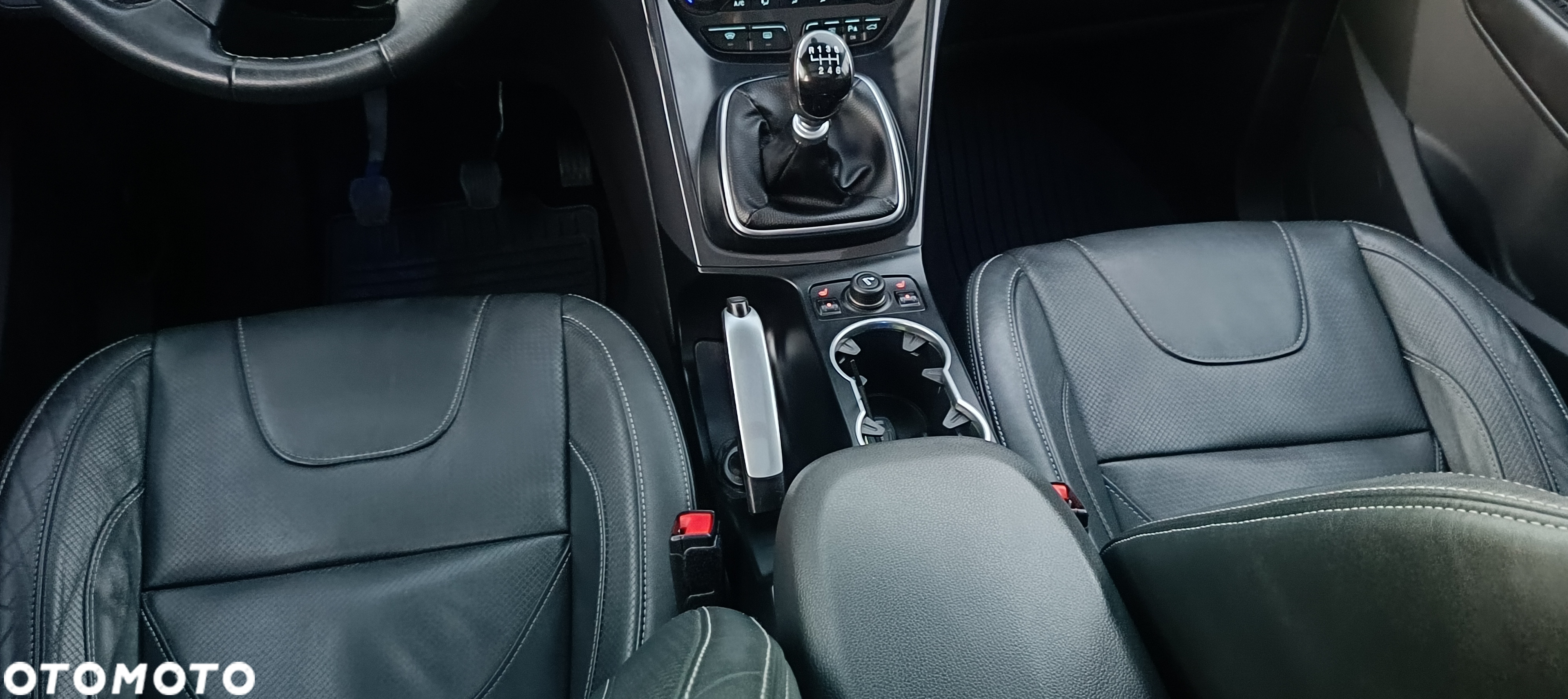 Ford Kuga 2.0 TDCi Titanium S - 16
