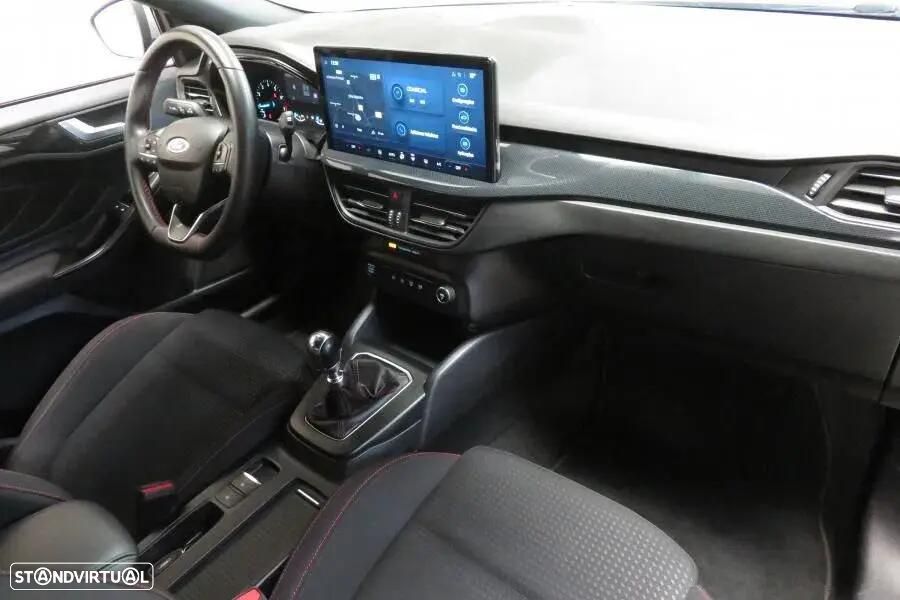 Ford Focus 1.0 EcoBoost MHEV ST-Line - 27