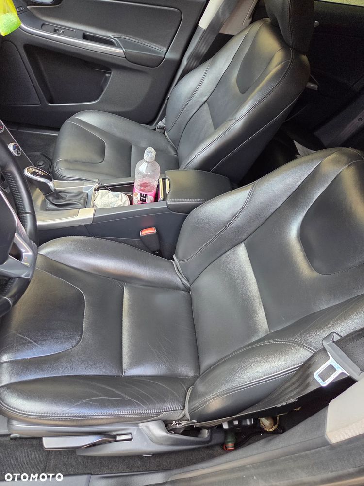 Volvo XC 60 D3 Geartronic Momentum - 12