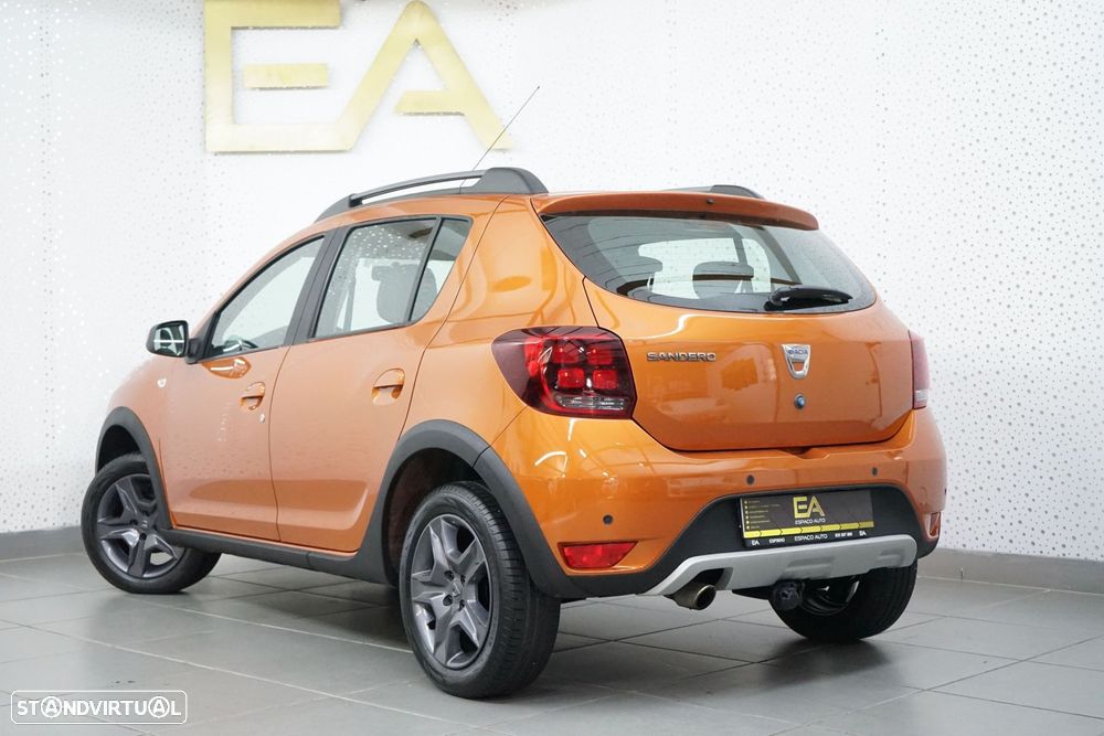 Dacia Sandero Stepway TCe 90 Easy-R S&S Celebration - 4