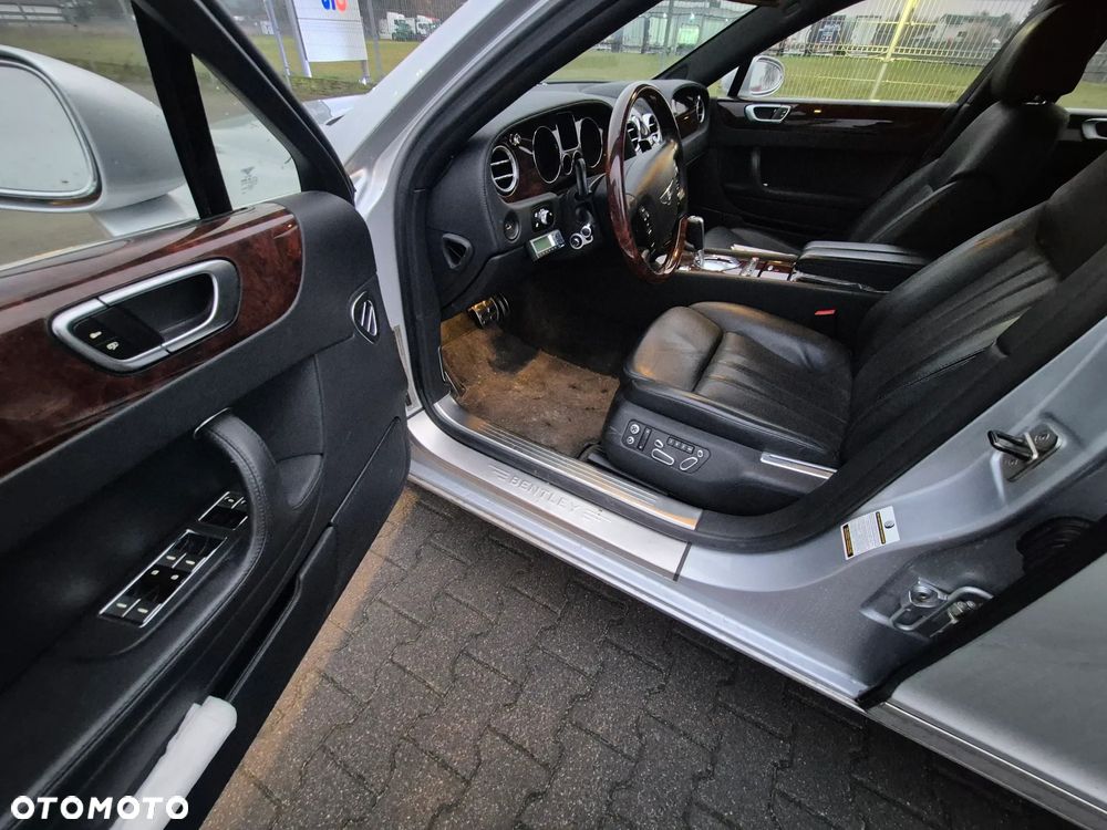 Bentley Flying Spur - 5