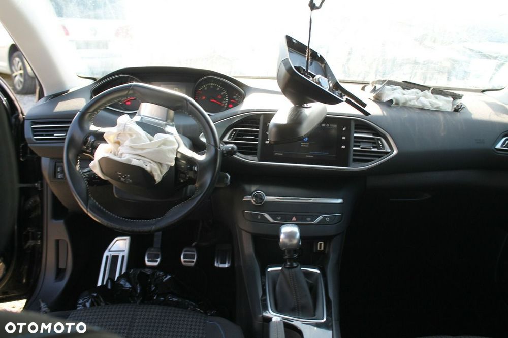 Peugeot 308 - 11