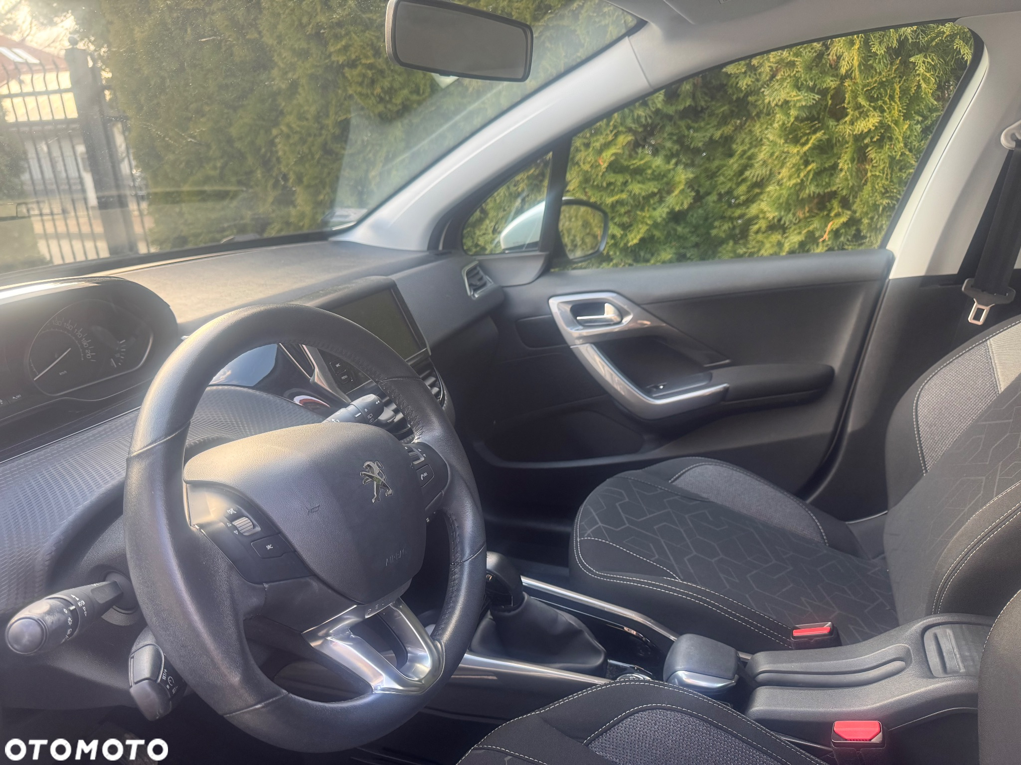 Peugeot 2008 1.2 Pure Tech Active S&S - 5