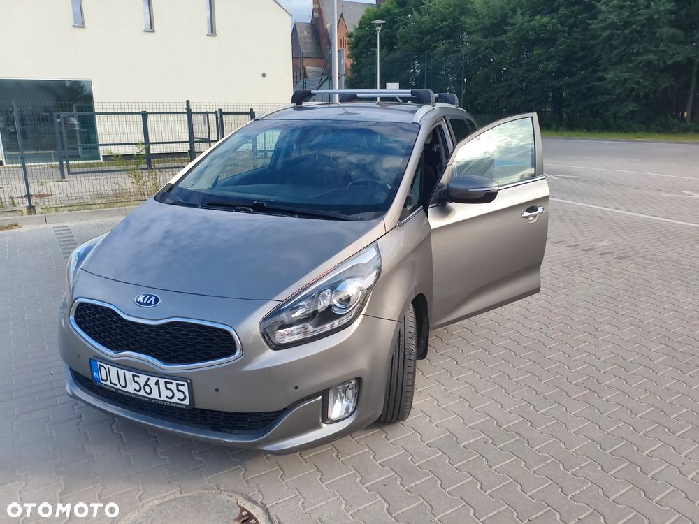 Kia Carens 1.7 CRDi L DCT - 1
