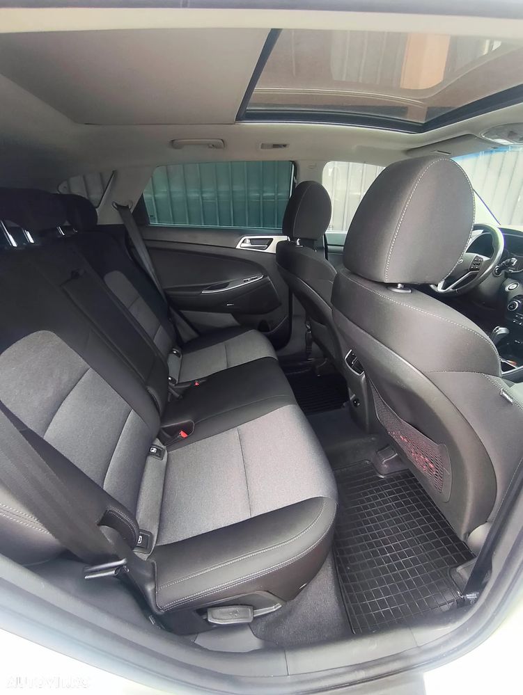 Hyundai Tucson 2.0 CRDI 4WD 8AT Premium - 31