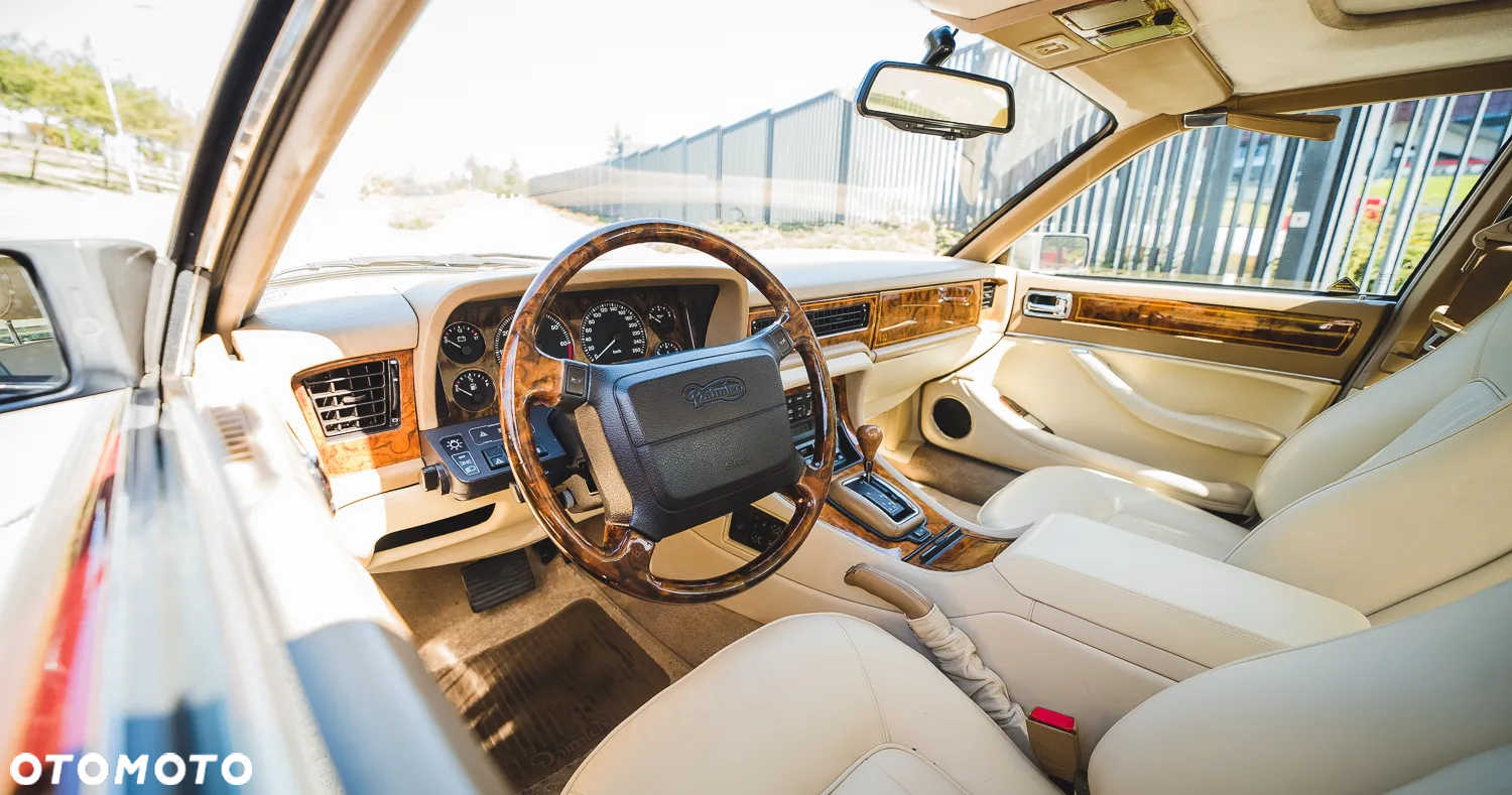 Jaguar XJ XJ12 6.0i - 21