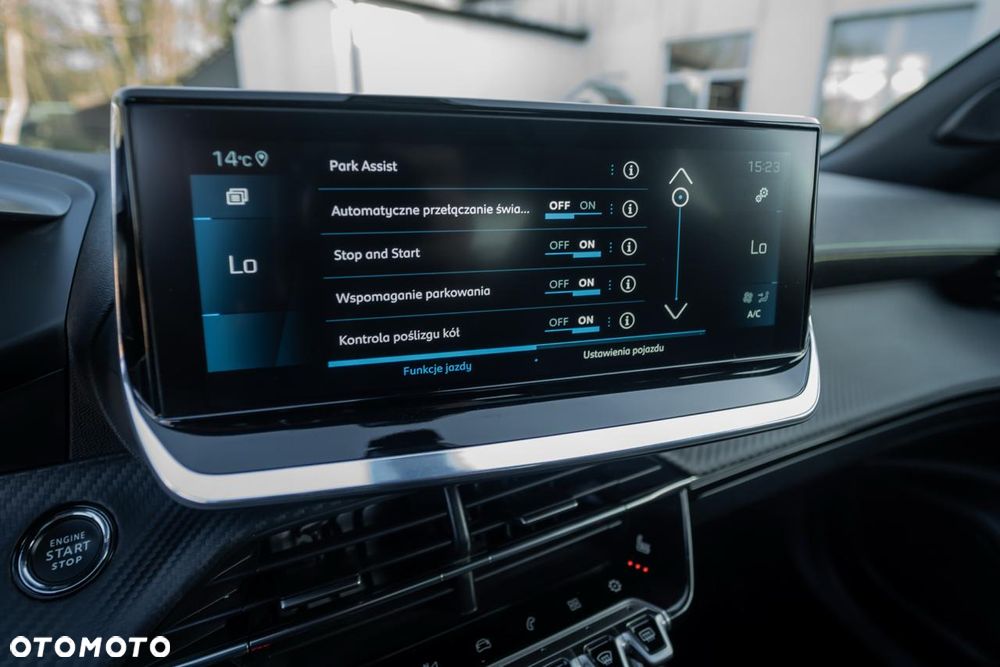 Peugeot 2008 BlueHDi 130 EAT8 GT Pack - 27