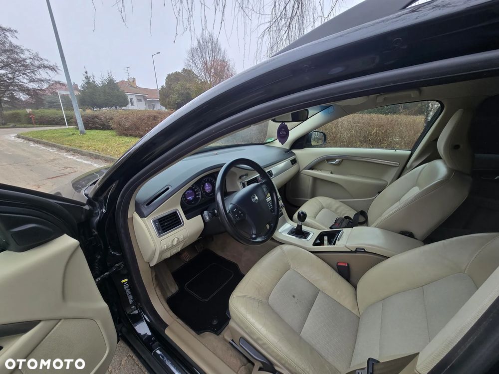 Volvo V70 2.0 - 22