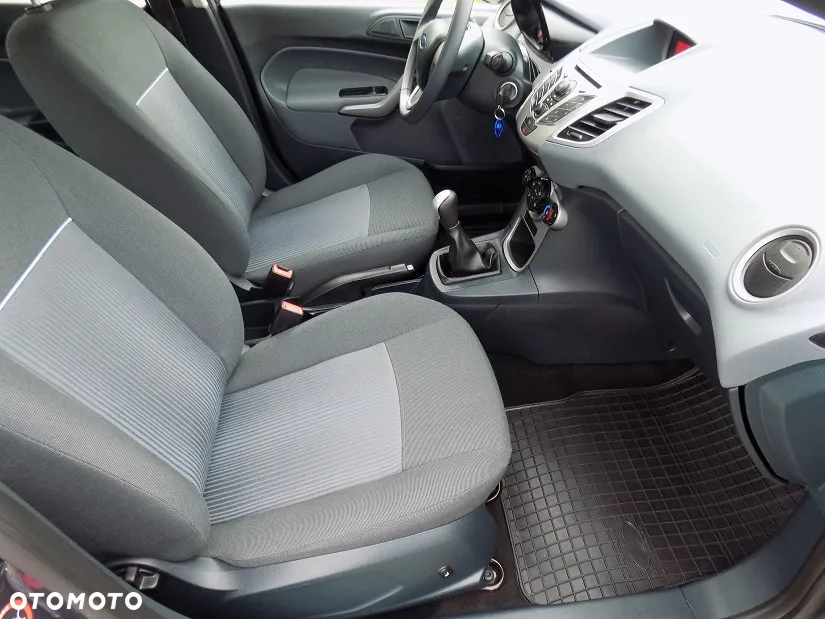 Ford Fiesta 1.25 Titanium - 30