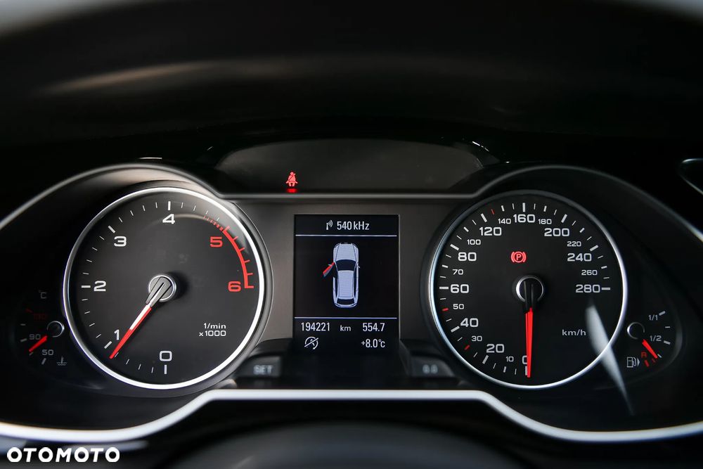 Audi A4 Avant 2.0 TDI quattro sport - 38