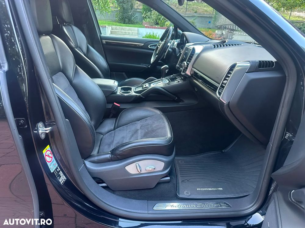 Porsche Cayenne Platinum Edition - 14