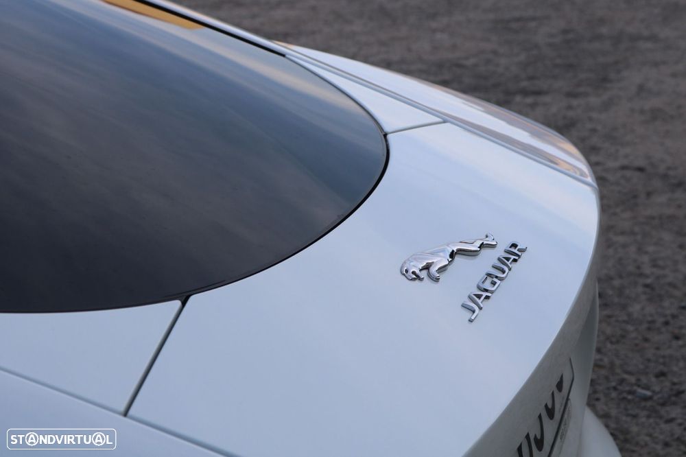 Jaguar F-Type 2.0 Aut. Chequered Flag - 11