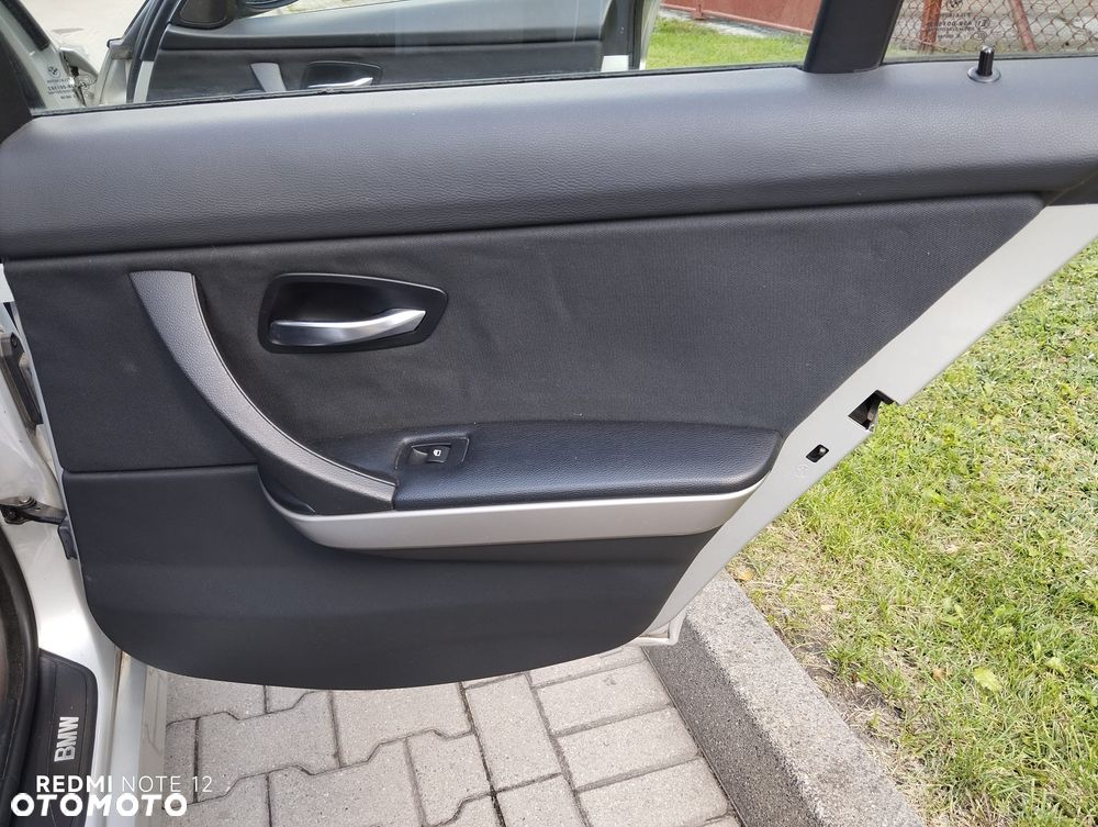 BMW Seria 3 ver-320i - 35