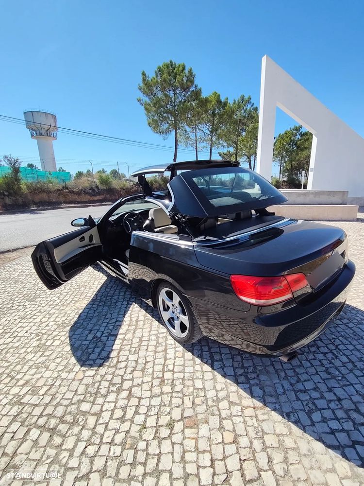 BMW 320 i Cabrio Auto - 36